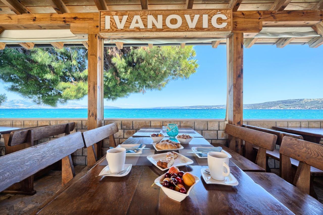 Apartments & Bungalows Ivanovic Kaštela Екстериор снимка