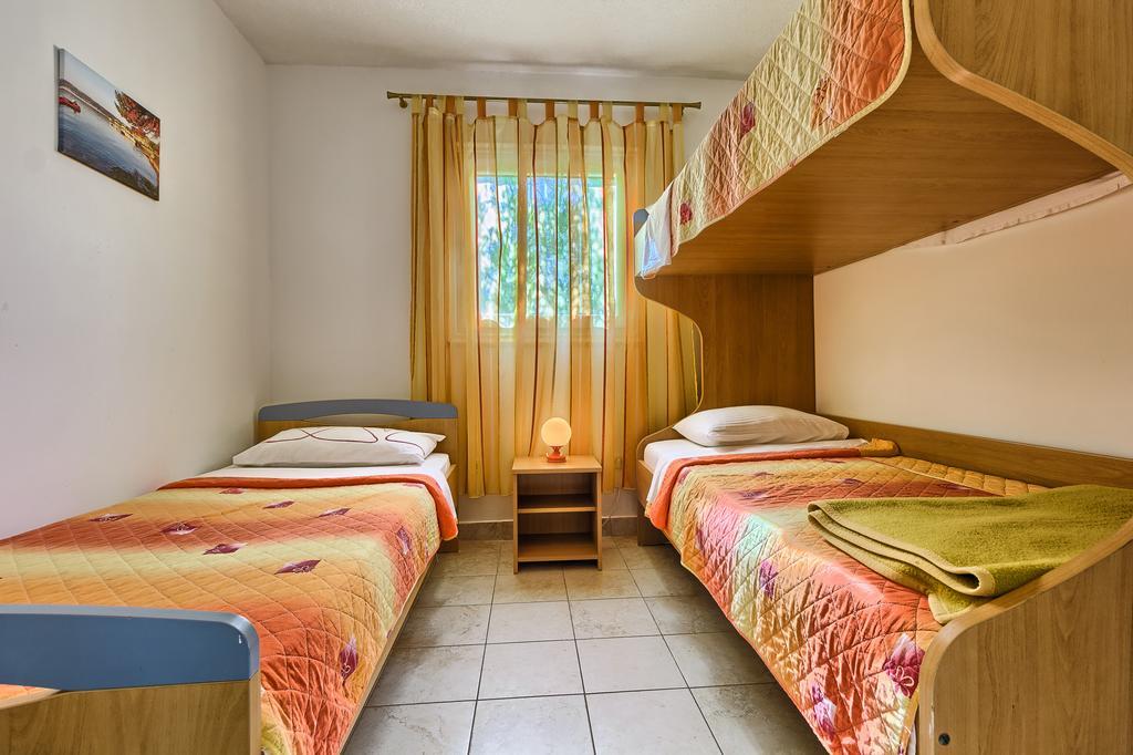 Apartments & Bungalows Ivanovic Kaštela Екстериор снимка