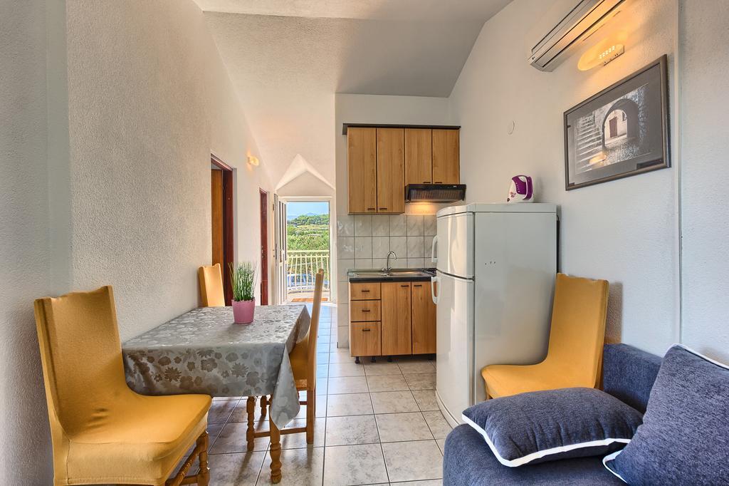 Apartments & Bungalows Ivanovic Kaštela Екстериор снимка
