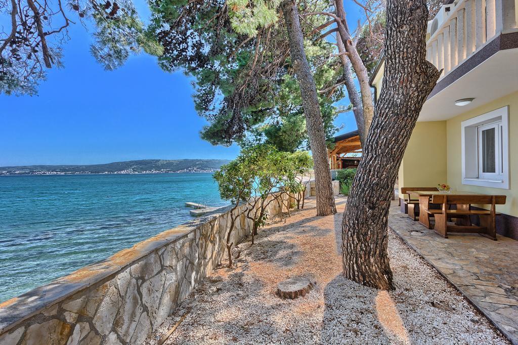 Apartments & Bungalows Ivanovic Kaštela Екстериор снимка
