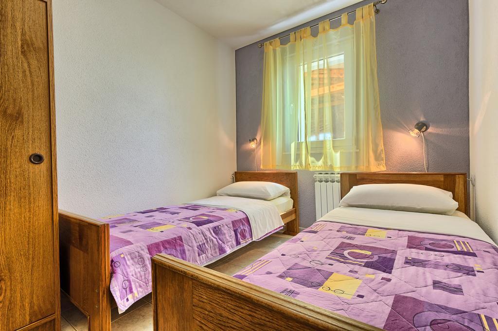 Apartments & Bungalows Ivanovic Kaštela Екстериор снимка